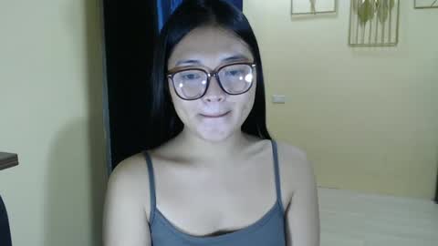 Snapshot of lovely_laura09 chatting on 03.11.25 Lovely Laura online show from 03.11.25