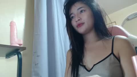 Snapshot of lovely_laura09 chatting on 09.12.25 Lovely Laura online show from 09.12.25