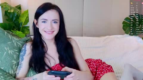 lovely_lo online show from 02.20.26
