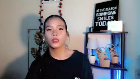 Snapshot of lovely_oliviax chatting on 04.27.26 KATE online show from 04.27.26