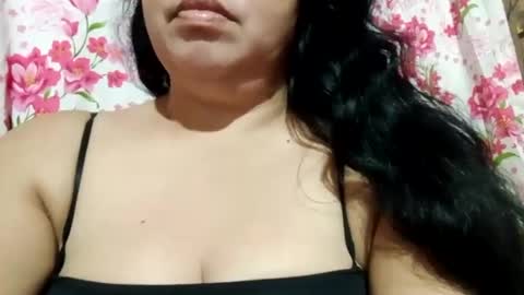 Snapshot of lovely_orchid chatting on 02.15.25 lovely_orchid online show from 02.15.25