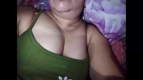 Snapshot of lovely_orchid chatting on 10.08.25 lovely_orchid online show from 10.08.25