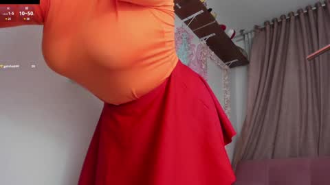 Snapshot of lovely_paris_01 chatting on 01.17.25 Paris Rose online show from 01.17.25