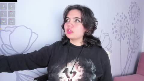 Snapshot of lovely_paris_01 chatting on 02.15.25 Paris Rose online show from 02.15.25