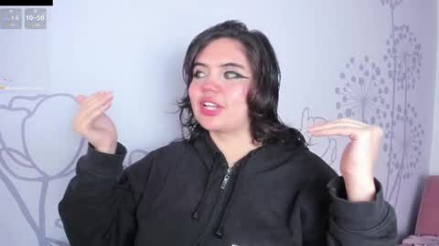 Snapshot of lovely_paris_01 chatting on 02.21.25 Paris Rose online show from 02.21.25