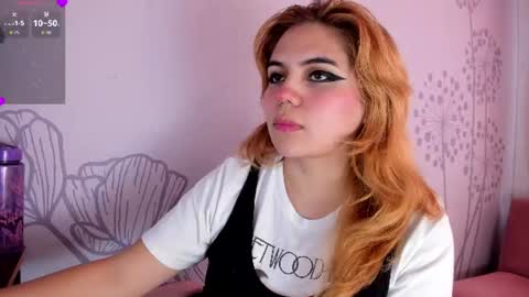 Snapshot of lovely_paris_01 chatting on 07.06.26 Paris Rose online show from 07.06.26