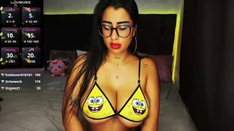 Snapshot of lovely_violet13 chatting on 01.27.25 lovely violet13 online show from 01.27.25