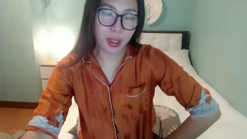 Snapshot of lovely_yna444 chatting on 01.24.25 Yna online show from 01.24.25