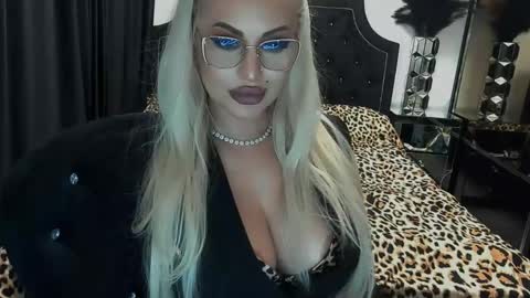 PrAllinXXXa online show from 04.28.26
