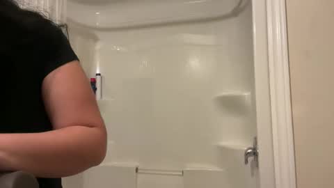 Snapshot of lovelykatiebabe chatting on 12.02.25 lovelykatiebabe online show from 12.02.25