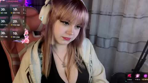 Snapshot of lovelykristii chatting on 05.01.26 hristie online show from 05.01.26