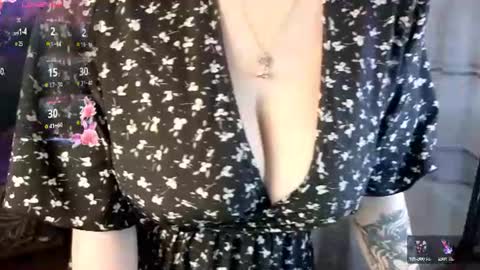 Snapshot of lovelykristii chatting on 07.11.26 hristie online show from 07.11.26