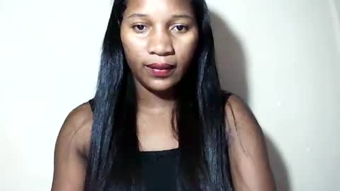 lovelylarra online show from 06.14.26