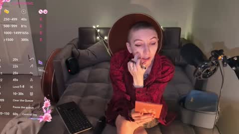 Snapshot of lovelylittlelucyy chatting on 01.25.25 lovelylittlelucyy online show from 01.25.25