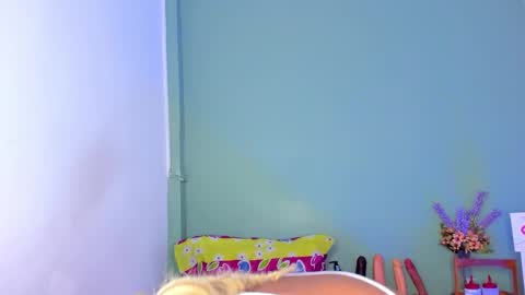 Snapshot of lovelynickyy chatting on 02.11.25 Nicky online show from 02.11.25