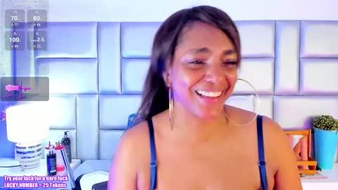 Snapshot of lovelynickyy chatting on 10.18.25 Nicky online show from 10.18.25