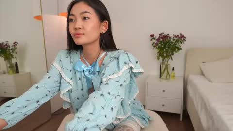 kim online show from 11.18.25