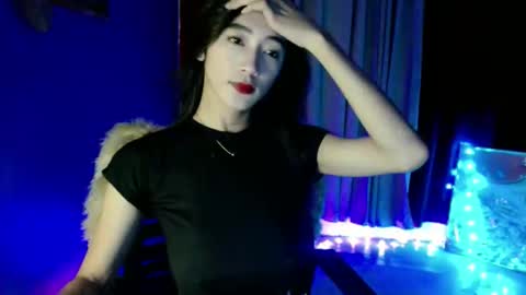 lovelypetite143 online show from 03.25.26