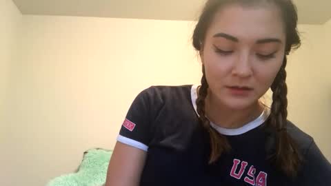 Queen Aria  online show from 10.28.25