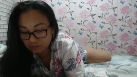 Snapshot of lovelyquey chatting on 12.03.24 Angelquey online show from 12.03.24