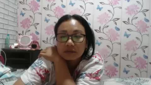 Snapshot of lovelyquey chatting on 12.08.24 Angelquey online show from 12.08.24