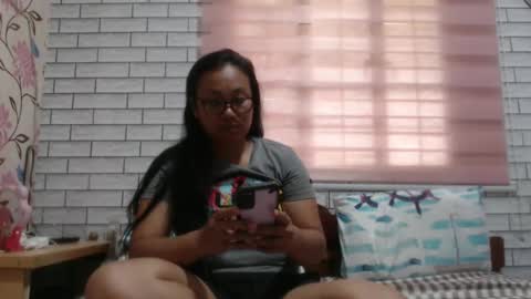 Snapshot of lovelyquey chatting on 01.02.25 Angelquey online show from 01.02.25