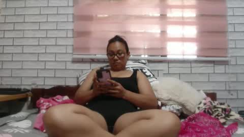 Snapshot of lovelyquey chatting on 01.08.25 Angelquey online show from 01.08.25