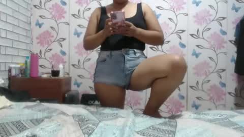 Snapshot of lovelyquey chatting on 02.10.25 Angelquey online show from 02.10.25