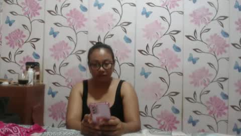 Snapshot of lovelyquey chatting on 02.10.25 Angelquey online show from 02.10.25