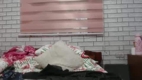 Snapshot of lovelyquey chatting on 03.06.25 Angelquey online show from 03.06.25