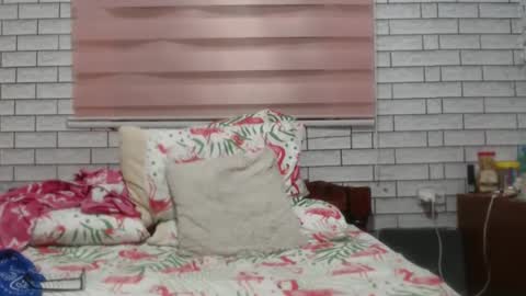 Snapshot of lovelyquey chatting on 03.11.25 Angelquey online show from 03.11.25