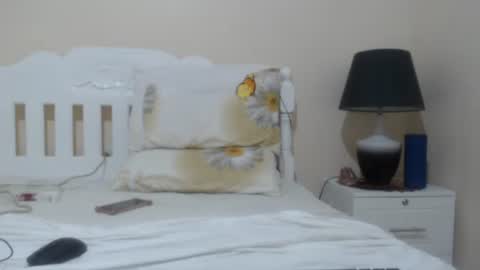Snapshot of lovelyquey chatting on 10.03.25 Angelquey online show from 10.03.25