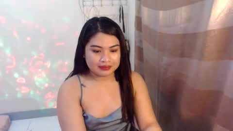 Snapshot of lovelyrhean chatting on 04.02.26 Rhean online show from 04.02.26