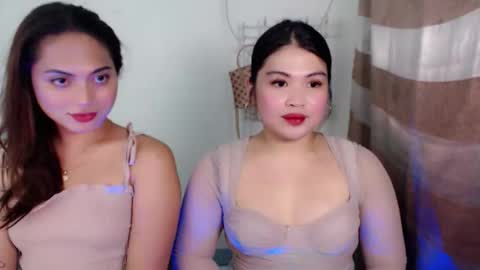 Snapshot of lovelyrhean chatting on 04.29.26 Rhean online show from 04.29.26