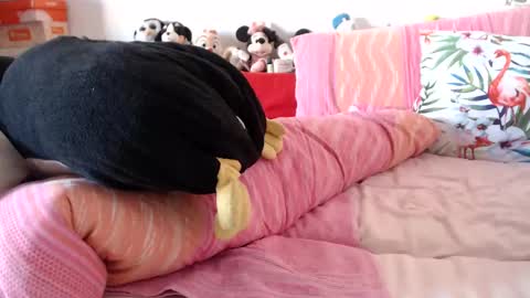 Snapshot of lovelywoman22 chatting on 02.15.25 lovelywoman22 online show from 02.15.25