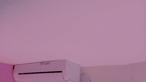 L O V E  online show from 06.10.26