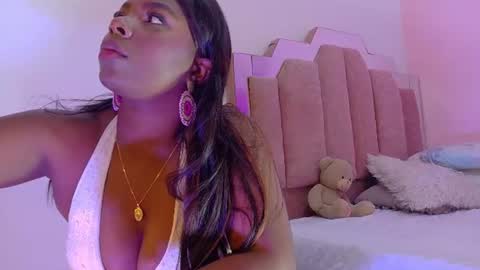 L O V E  online show from 08.05.26