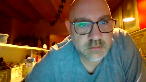 lover010983 online show from 02.28.25