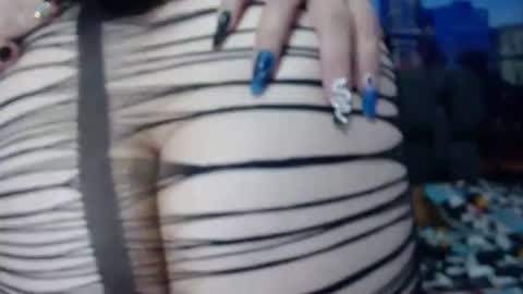 Snapshot of lover_mature2 chatting on 10.31.25 Mature lover2 online show from 10.31.25