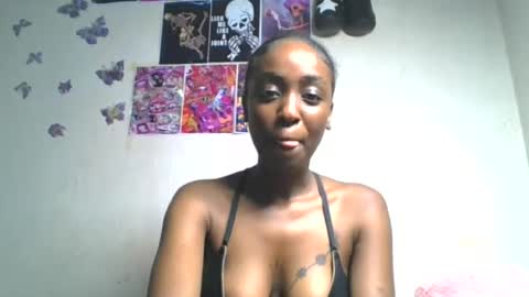 Snapshot of lovers_oncam chatting on 06.12.26 RedJoy online show from 06.12.26