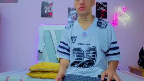 Snapshot of loversinfire chatting on 11.02.25 sofia and bryan online show from 11.02.25