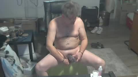 Snapshot of loveshaft69 chatting on 02.02.25 LoveShaft69 online show from 02.02.25