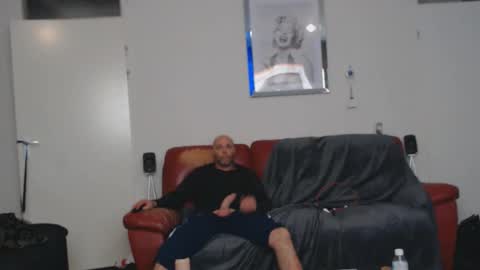 Snapshot of loveslick583698 chatting on 12.15.25 Lovetlick online show from 12.15.25