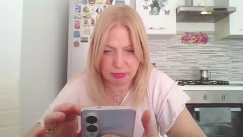 Marlyn online show from 04.17.26