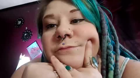 lovexmuffin444 online show from 10.23.25