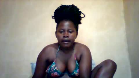 Snapshot of loviett chatting on 05.16.26 loviett online show from 05.16.26