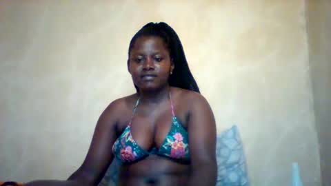 Snapshot of loviett chatting on 05.17.26 loviett online show from 05.17.26