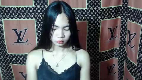 loving_rhean online show from 11.17.25