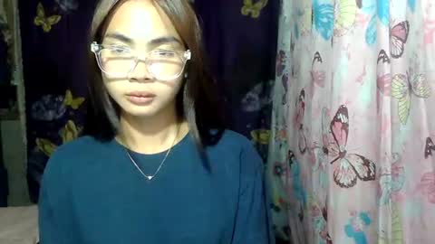 Snapshot of loving_rhean chatting on 06.12.26 loving_rhean online show from 06.12.26