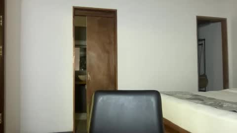 Snapshot of loxlust chatting on 03.22.26 Lox online show from 03.22.26